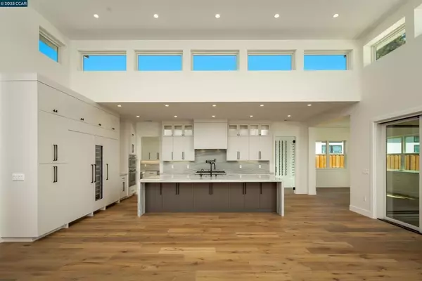 Napa, CA 94558,1070 Borrette Court