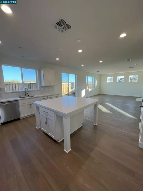 West Sacramento, CA 95691,2825 Elderberry Street