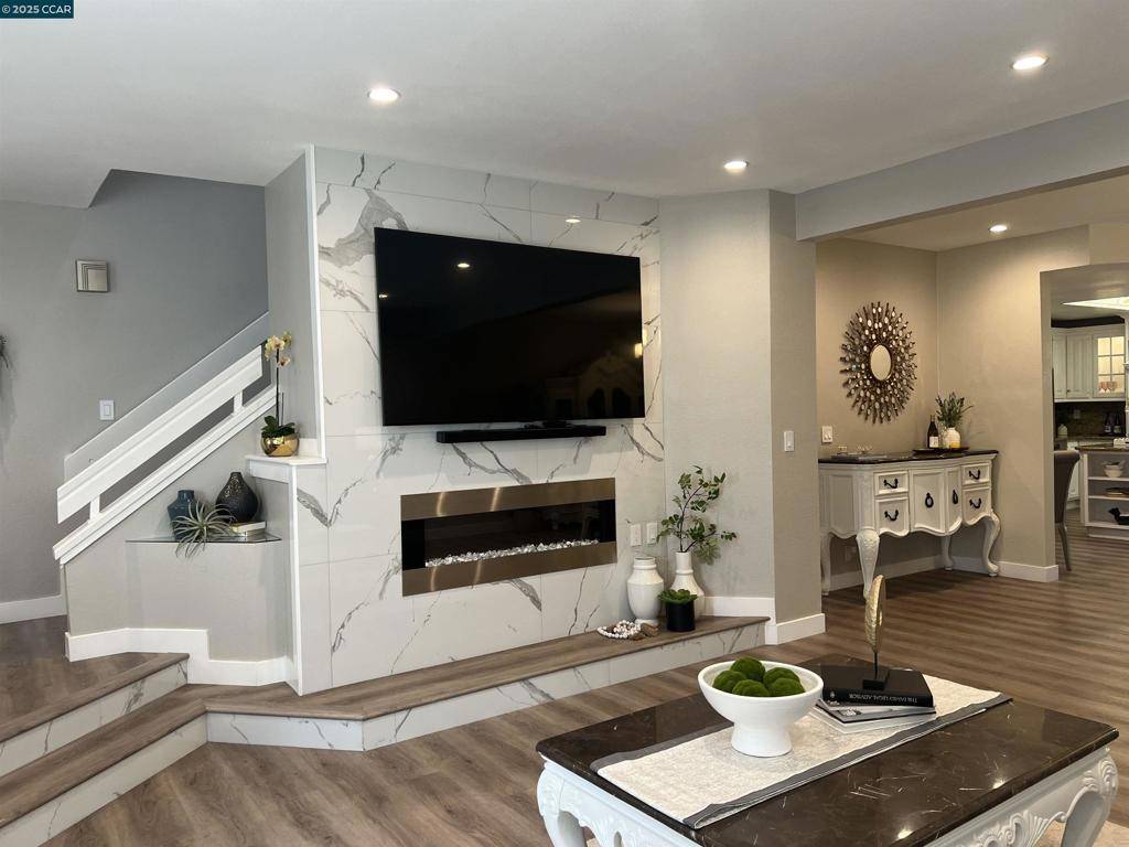 Walnut Creek, CA 94597,1713 Geary Rd