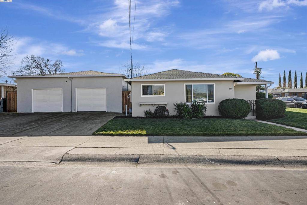 658 Carpino Ave, Pittsburg, CA 94565