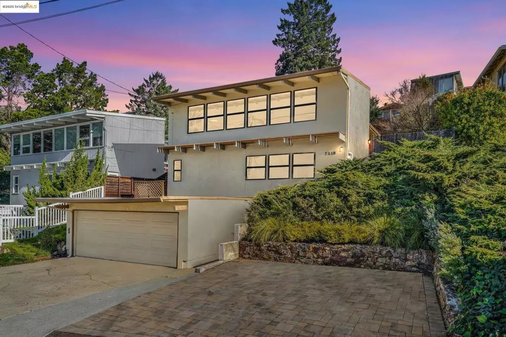 Oakland, CA 94602,2818 Frye St