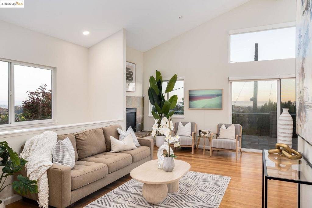 4260 Harbor View Ave, Oakland, CA 94619