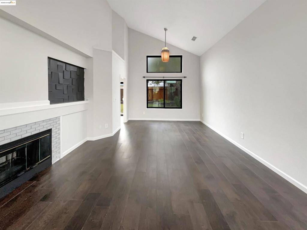 Vacaville, CA 95687,701 Peregrine Way