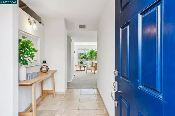 2121 Donald Drive #6, Moraga, CA 94556