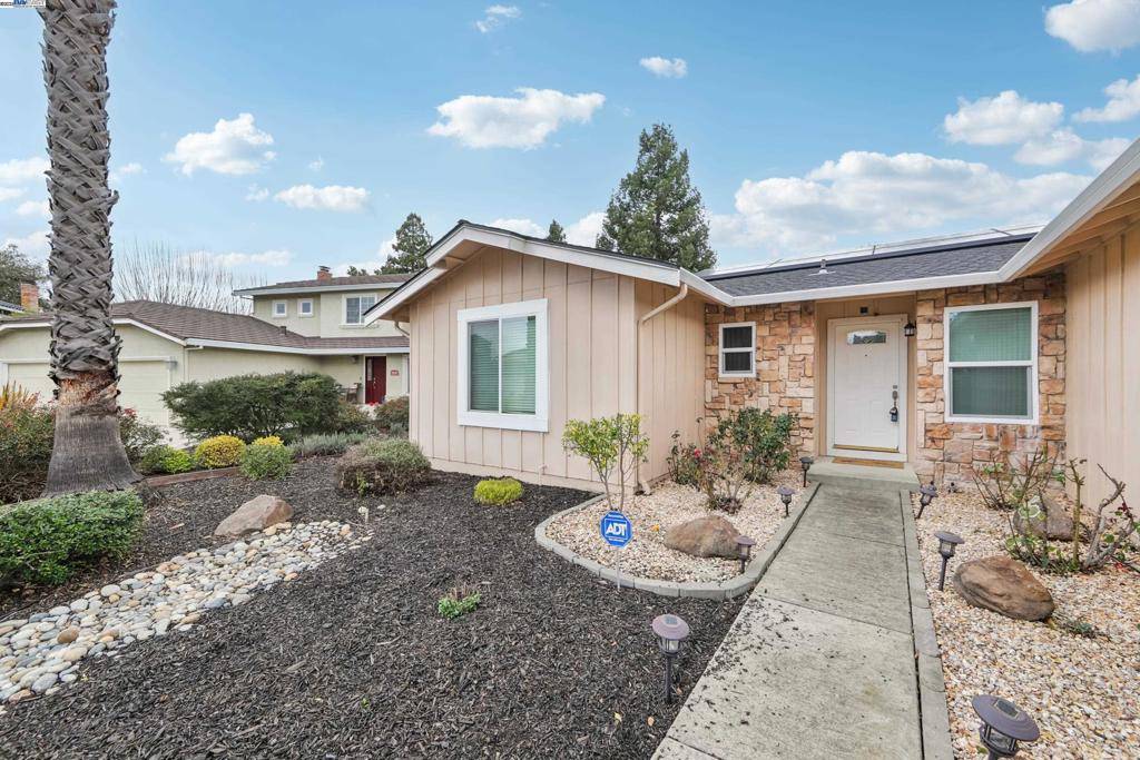 Pleasanton, CA 94588,3239 Cheryl Cir