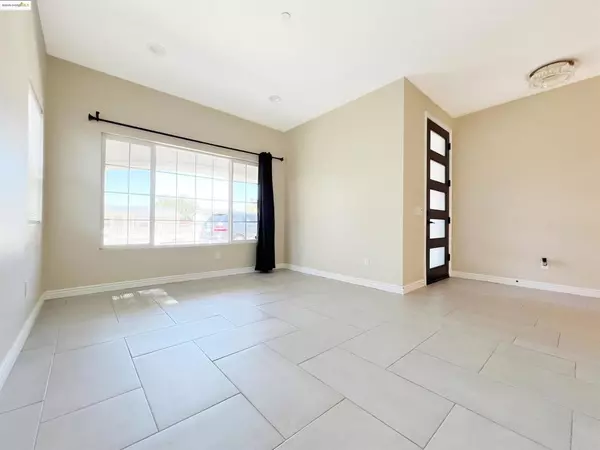 Palmdale, CA 93591,40154 E 179th Street