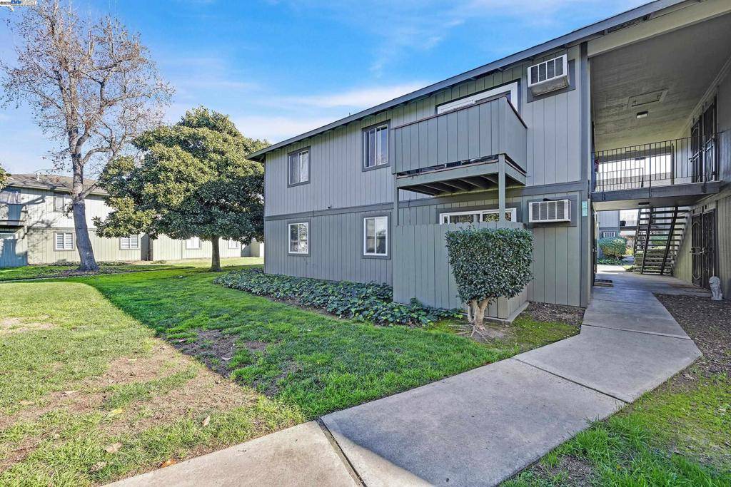 1133 Meadow Ln #61,  Concord,  CA 94520