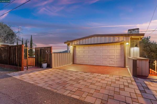 Orinda, CA 94563,30 Berkeley Ave