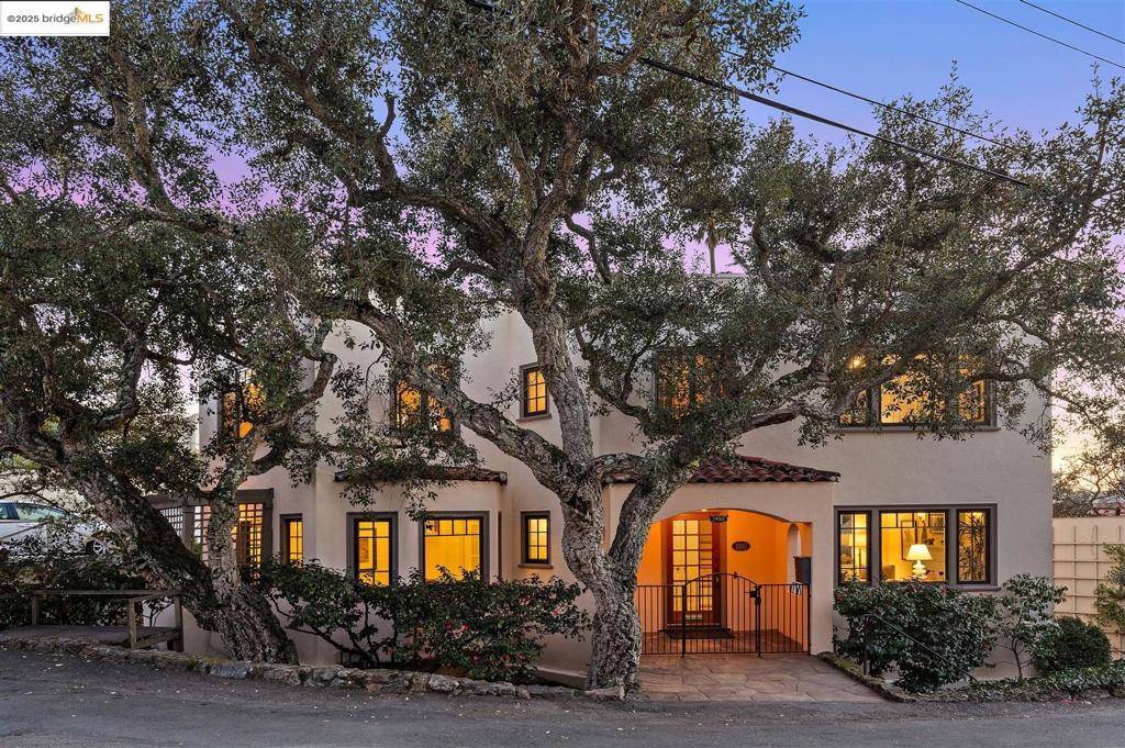 1930 San Antonio Ave, Berkeley, CA 94707