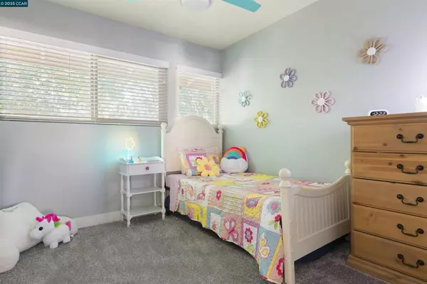 Pinole, CA 94564,2940 Estates Ave #6
