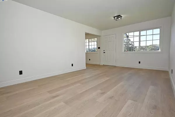 Martinez, CA 94553,2321 Leslie Ave