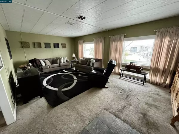 Pacheco, CA 94553,189 Cairo Drive