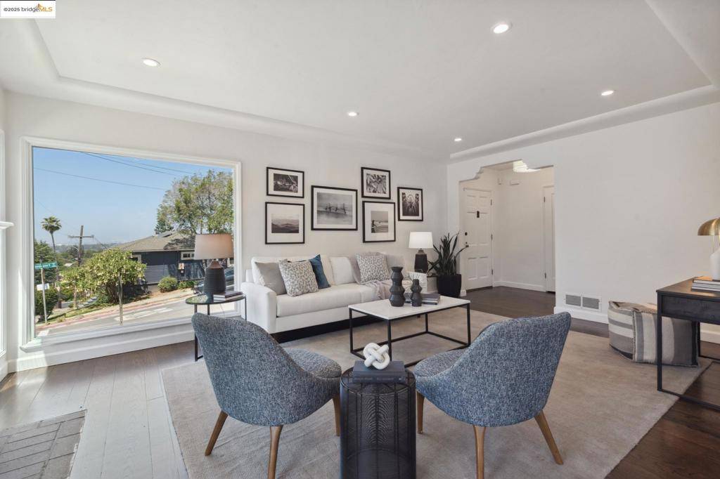 4542 Davenport, Oakland, CA 94619