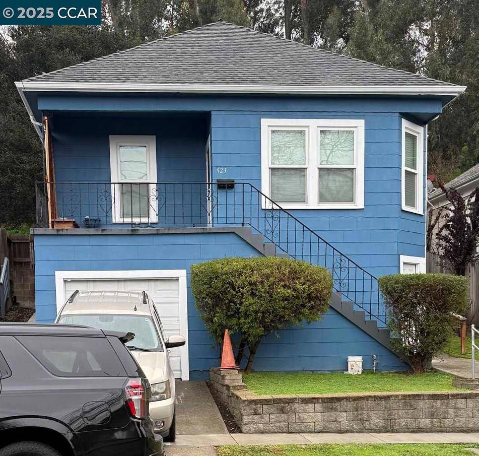923 Pinole Valley Rd, Pinole, CA 94564-1349