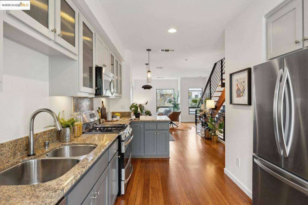 1769 14th ST, Oakland, CA 94607