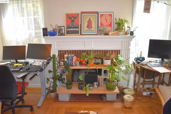 Oakland, CA 94601,3242 Hyde St