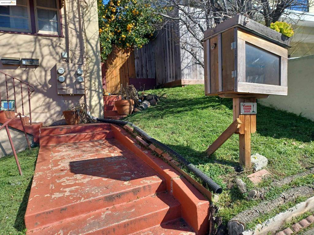 Oakland, CA 94601,3242 Hyde St