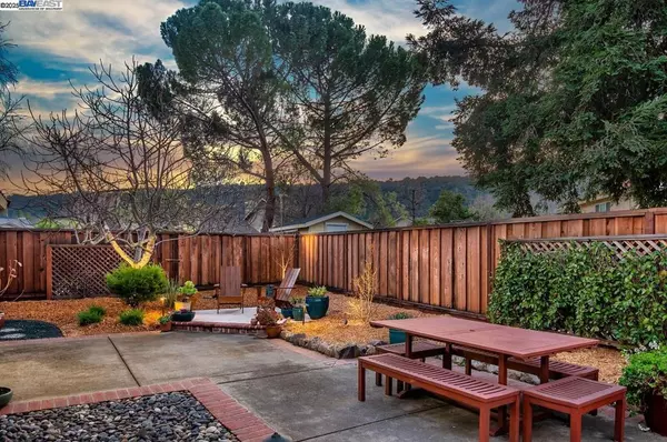 Pleasanton, CA 94566,6934 Calle Altamira