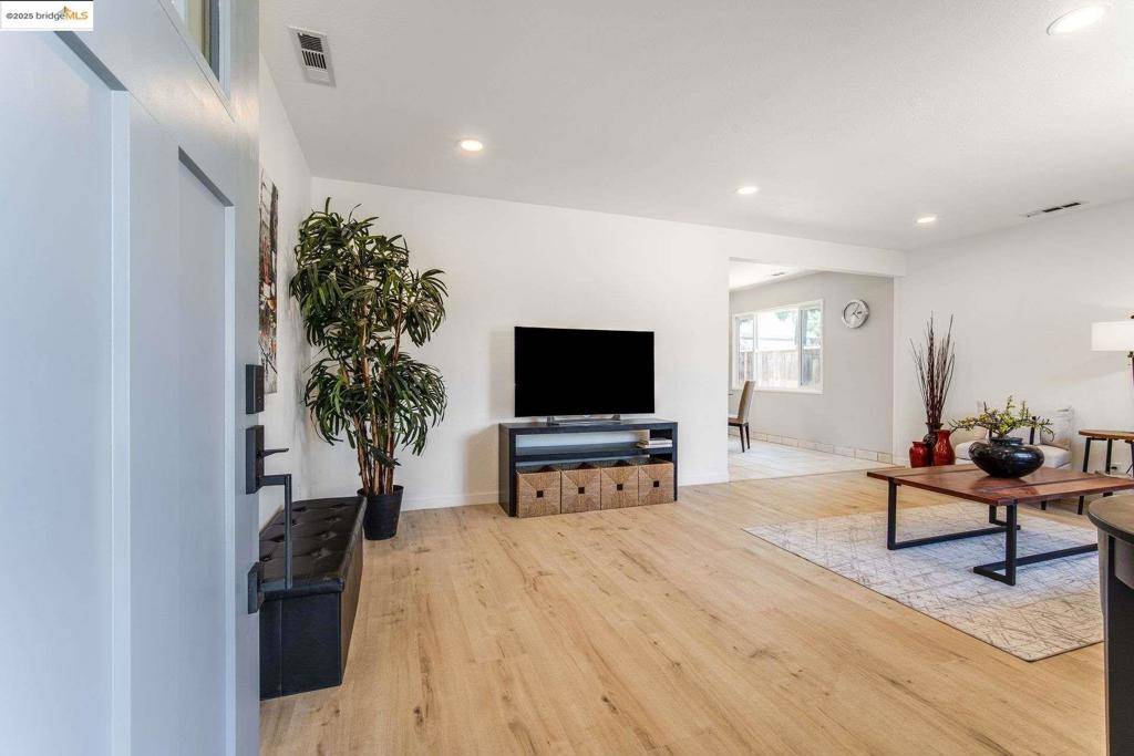 Livermore, CA 94551,1621 Park St