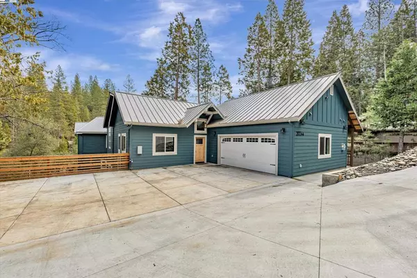 20244 Lower Skyridge Dr, Groveland, CA 95321