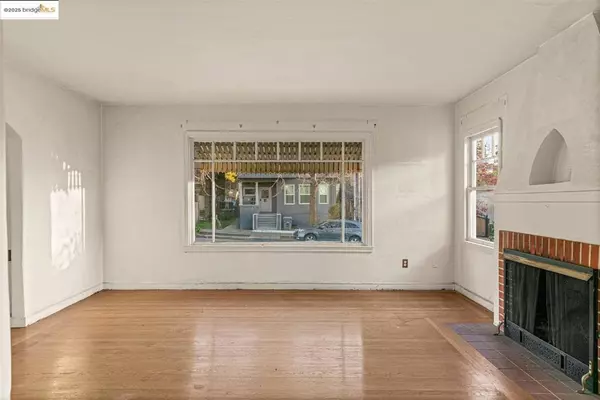 Berkeley, CA 94709,1913 Rose St