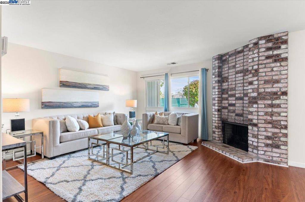 Alameda, CA 94502,1044 Marianas Ln