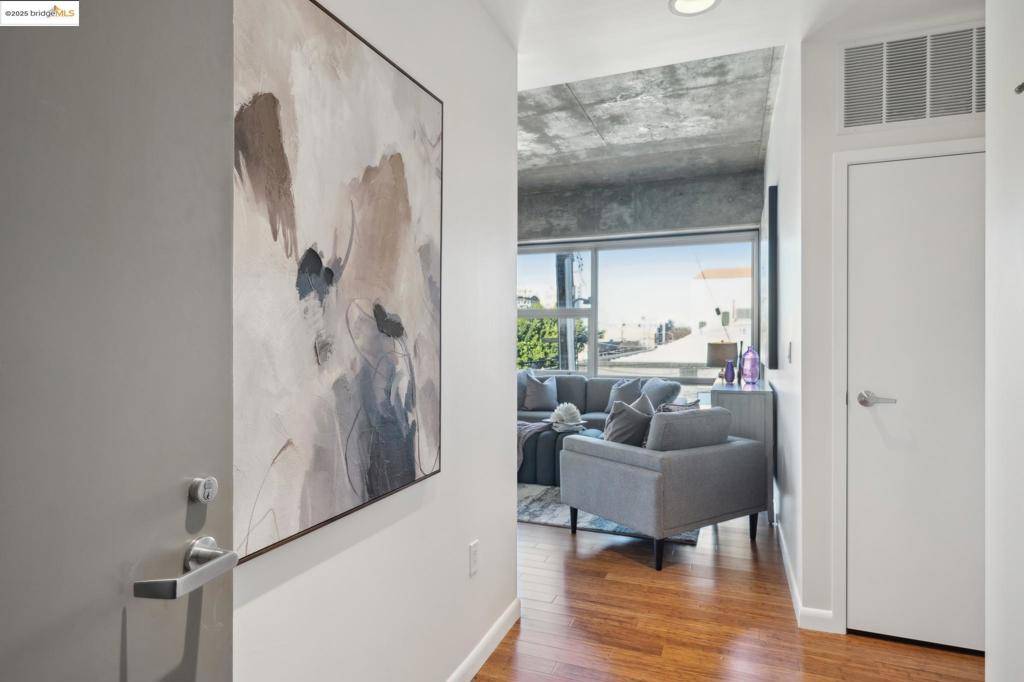 Oakland, CA 94607,428 Alice St #328