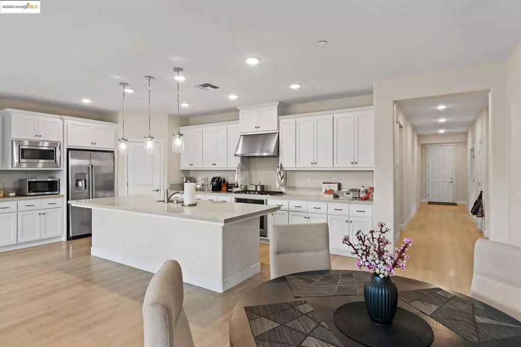 Manteca, CA 95336,1052 Camborne Dr