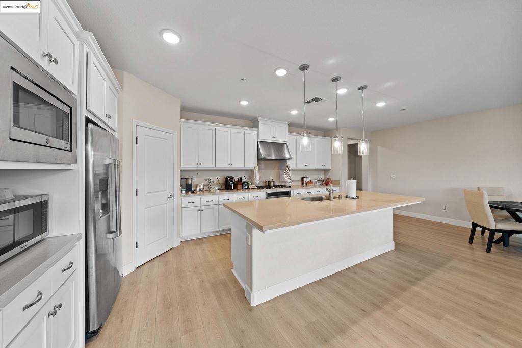 Manteca, CA 95336,1052 Camborne Dr