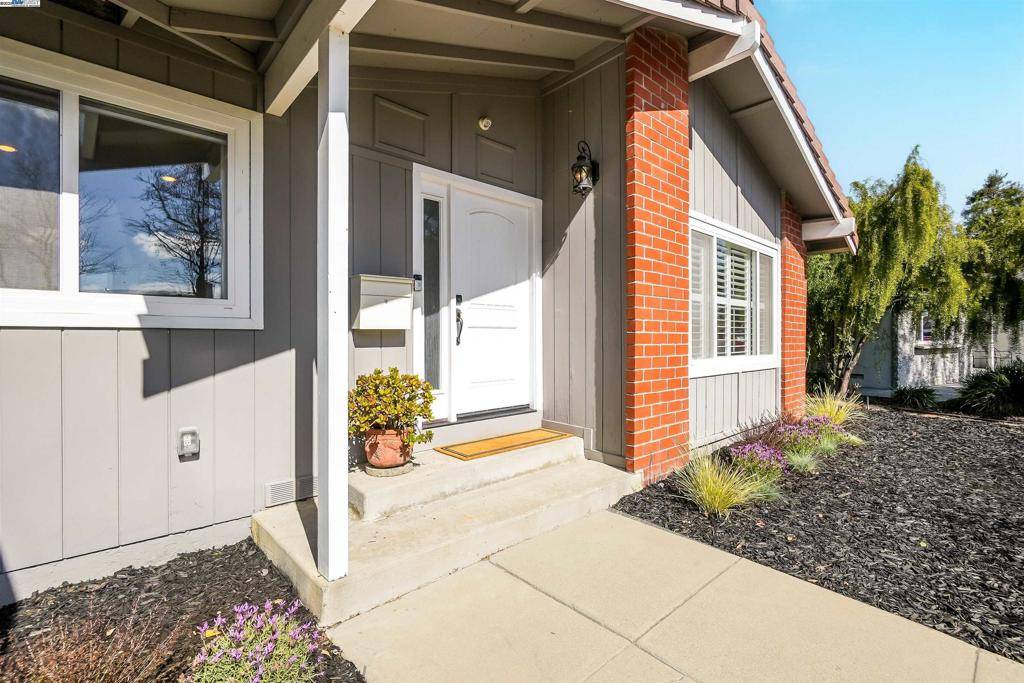 Newark, CA 94560,4897 Windermere Dr