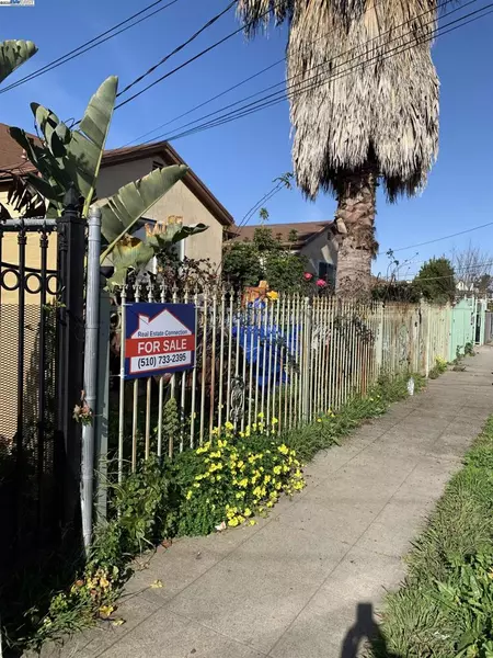 9425 C St., Oakland, CA 94603
