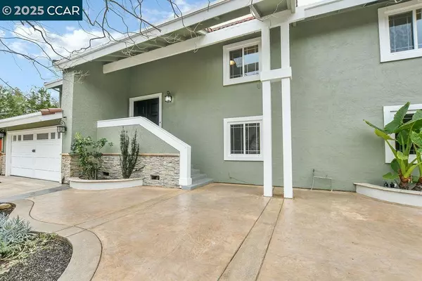 Martinez, CA 94553,946 Calle Verde