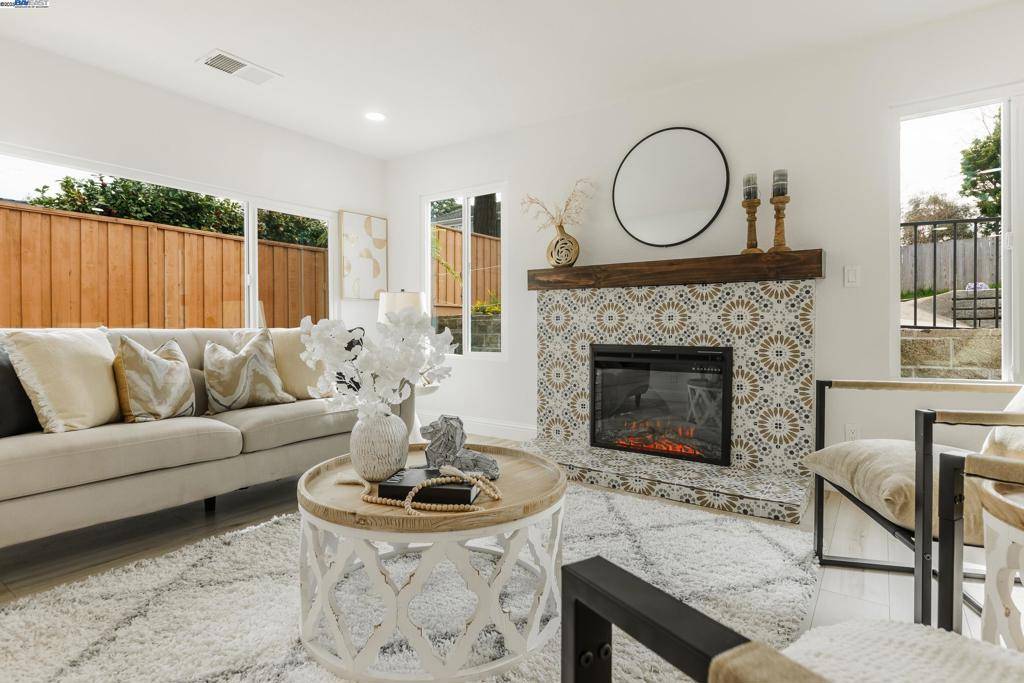 Castro Valley, CA 94546,18761 Carlton Ave