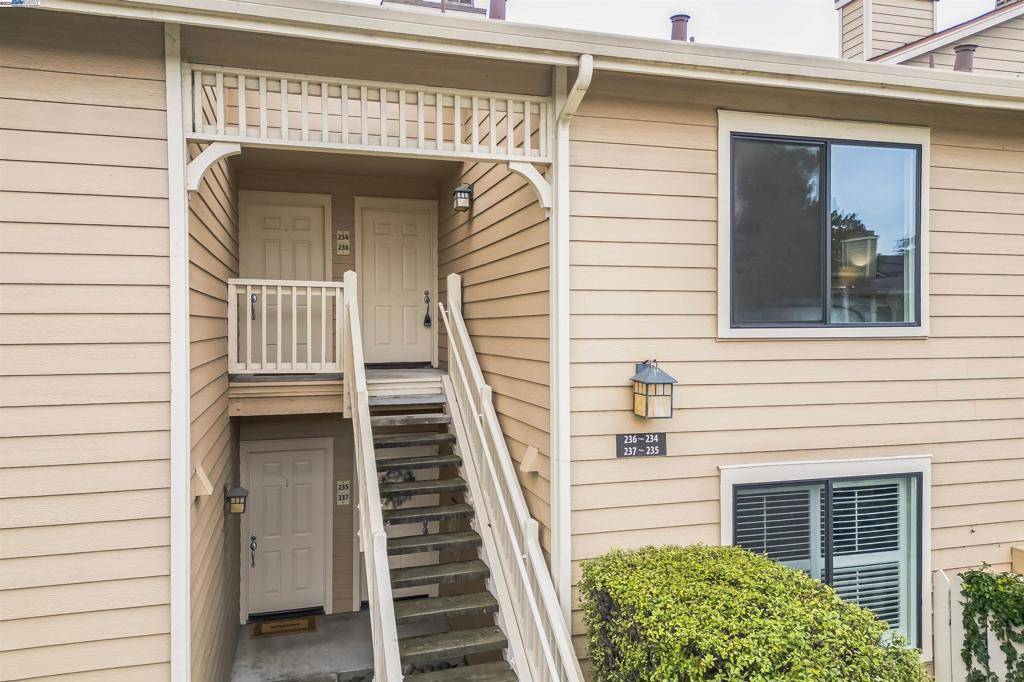 234 Shoreline Ct, Richmond, CA 94804