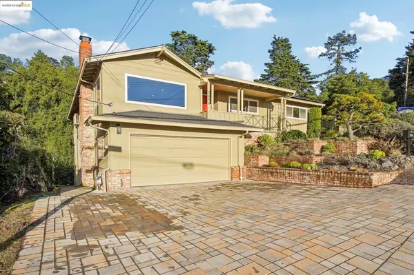 Oakland, CA 94611,2698 Mountain Gate Way