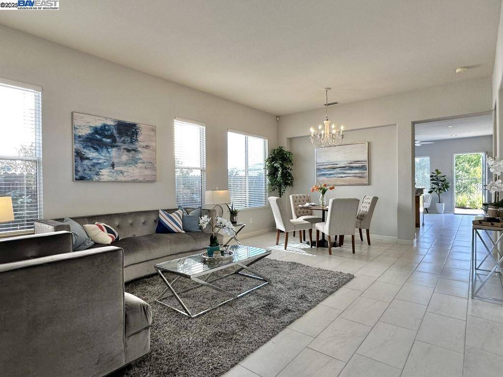 Castro Valley, CA 94552,25616 Crestfield Cir