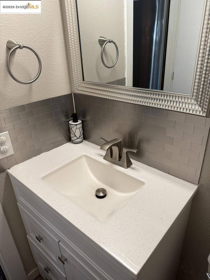 South Lake Tahoe, CA 96150,1200 Wildwood AVE ## 17