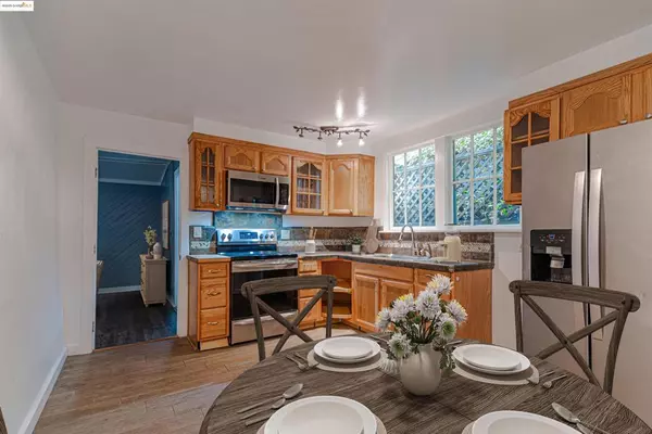 Guerneville, CA 95446,14984 Canyon 2 Rd