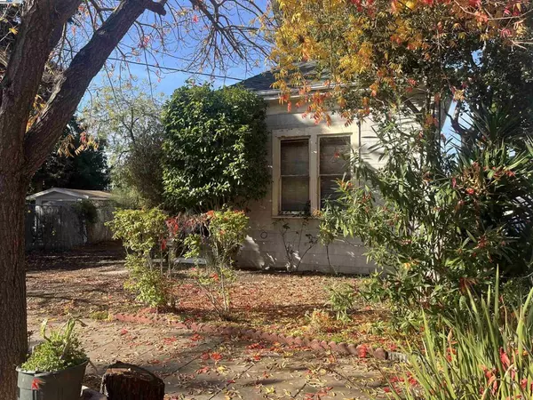 Oakland, CA 94602,3521 Laguna Ave