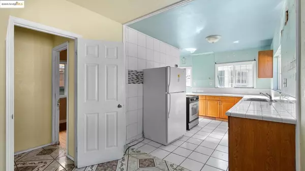 Oakland, CA 94605,2694 74th Ave