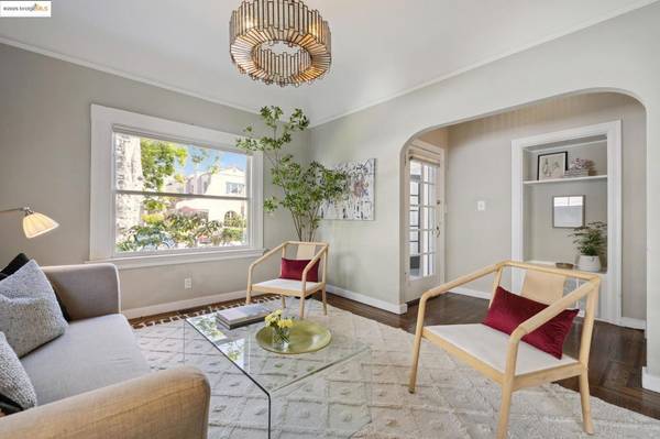 Oakland, CA 94609,449 37Th St