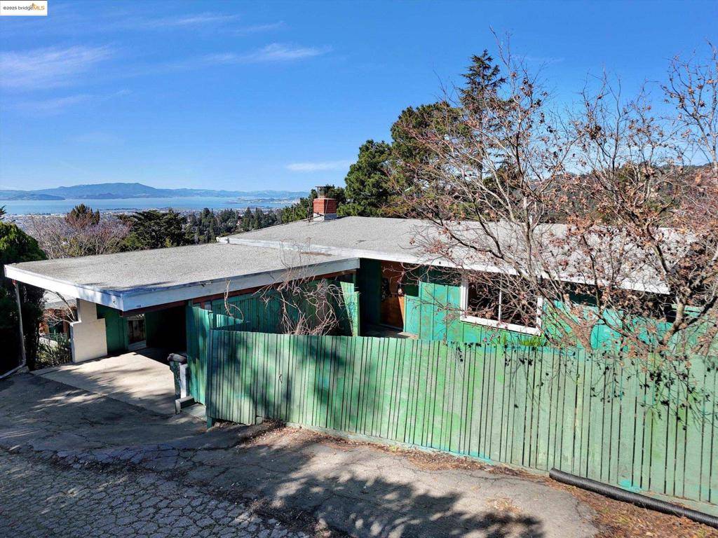 Oakland, CA 94611,41 Hemlock Ln