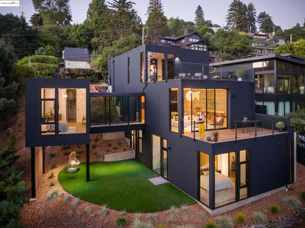 Berkeley, CA 94708,1158 Cragmont