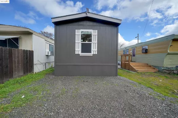 Glenhaven, CA 95443,9510 Harbor Drive