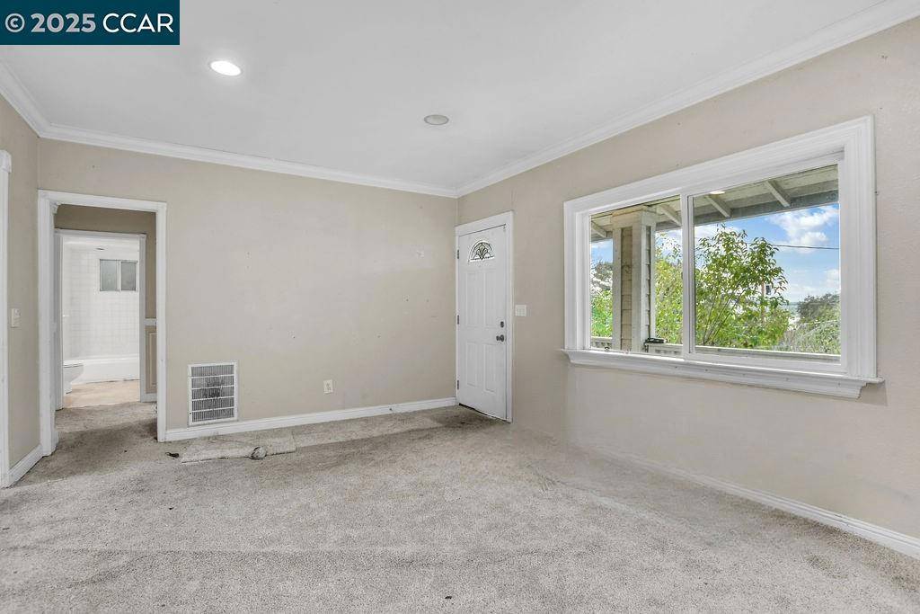 Martinez, CA 94553,1444 Dineen Street