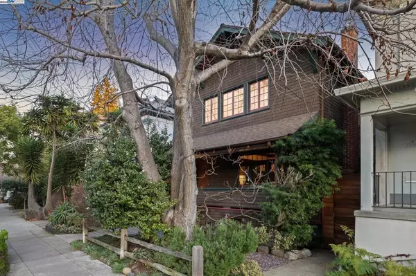 Oakland, CA 94611,3860 HOWE STREET