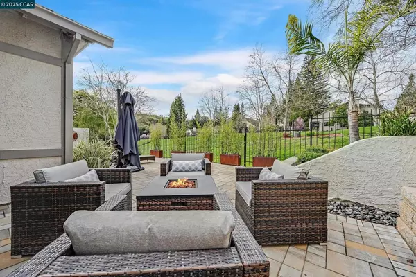 304 Jacaranda Dr, Danville, CA 94506