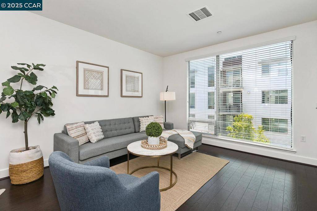 Walnut Creek, CA 94596,555 Ygnacio Valley Rd #309