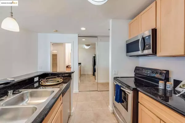 Emeryville, CA 94608,6400 Christie AVE #5210