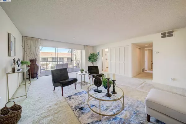 1613 Ptarmigan Drive #1A,  Walnut Creek,  CA 94595